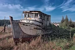 abandonedBoat_nearQuilcene_R4_1287_ss-copy_2000x1495_H_20_G2_LessQualityWGrain