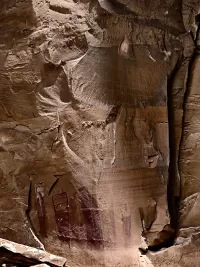 pictograph_blkDragon_R4_0917_ss_1440x1920_U_20_Long-Edge